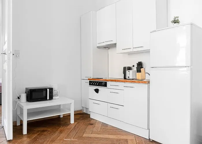 Apartment 4 Great Near Akh - Ideal For Groups Of 19 *