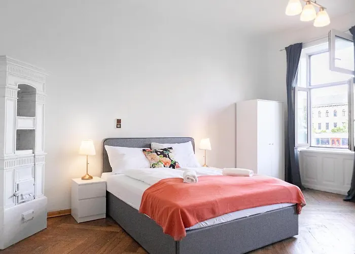 4 Great Near Akh - Ideal For Groups Of 19 Wien