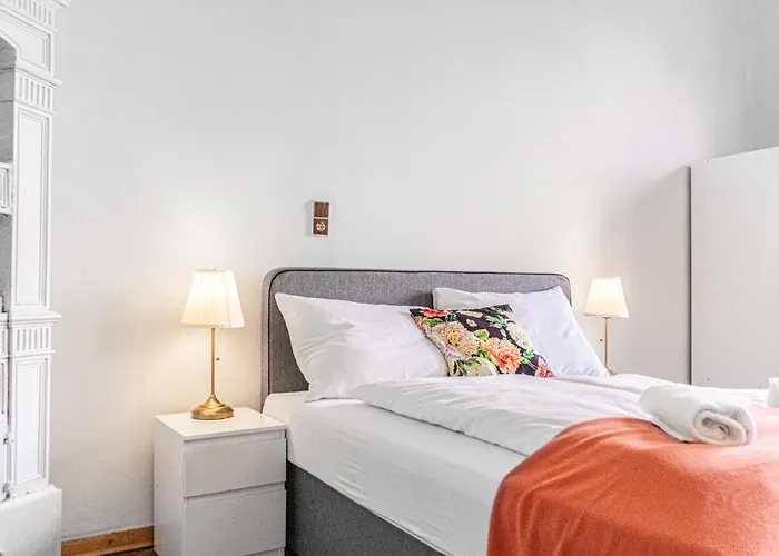Apartment 4 Great Near Akh - Ideal For Groups Of 19