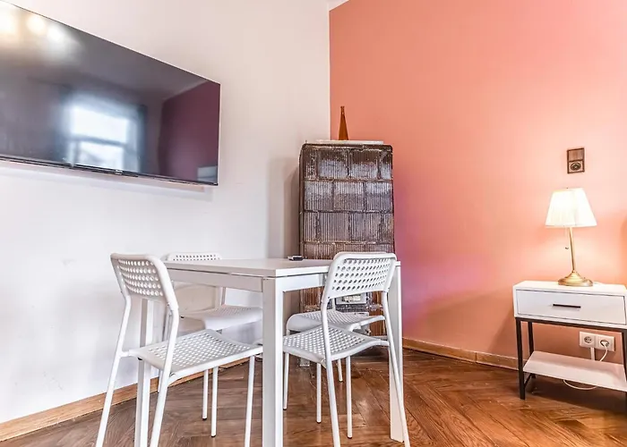 4 Great Near Akh - Ideal For Groups Of 19 Apartment