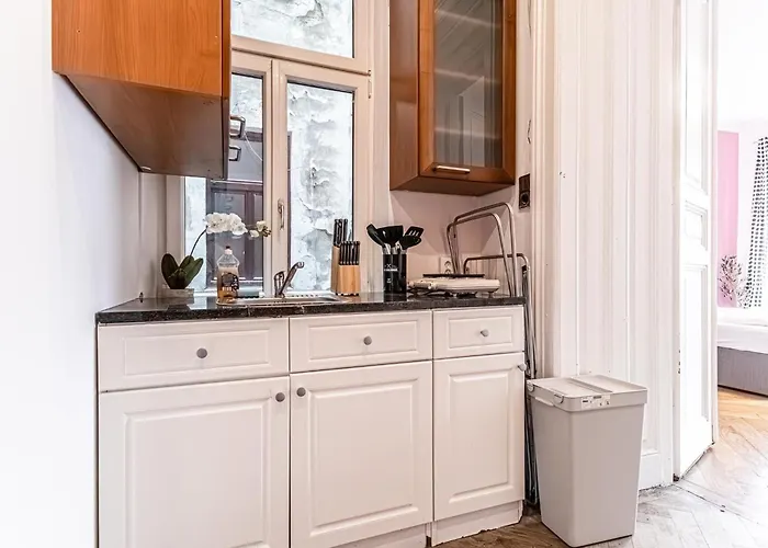 4 Great Near Akh - Ideal For Groups Of 19 Apartment Wien