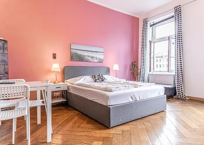 4 Great Near Akh - Ideal For Groups Of 19 * Wien