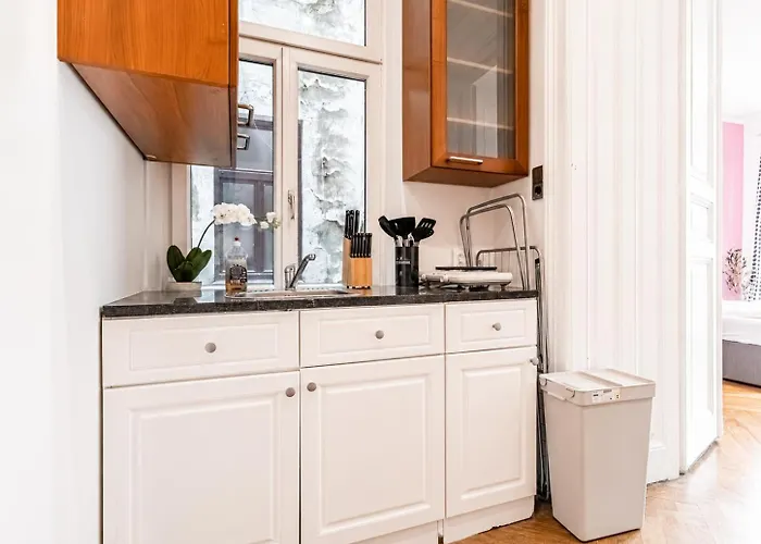 Apartment 4 Great Near Akh - Ideal For Groups Of 19 *