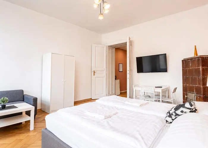 4 Great Near Akh - Ideal For Groups Of 19 Apartment