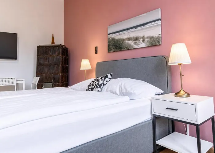 4 Great Near Akh - Ideal For Groups Of 19 Wien