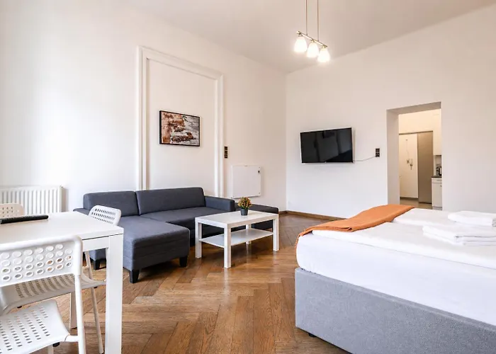 Apartment 4 Great Near Akh - Ideal For Groups Of 19 *