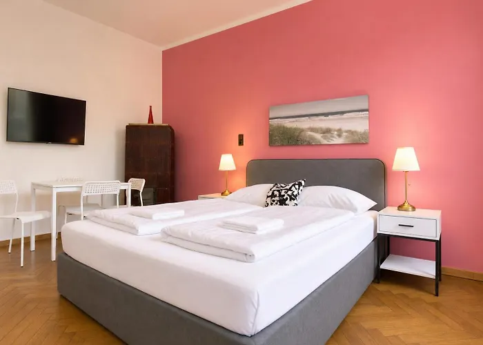 4 Great Near Akh - Ideal For Groups Of 19 * Wien