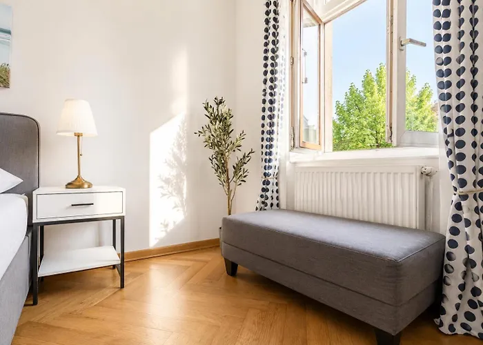 4 Great Near Akh - Ideal For Groups Of 19 Apartment *