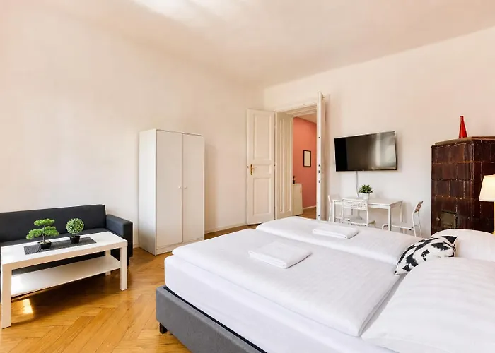 4 Great Near Akh - Ideal For Groups Of 19 Apartment