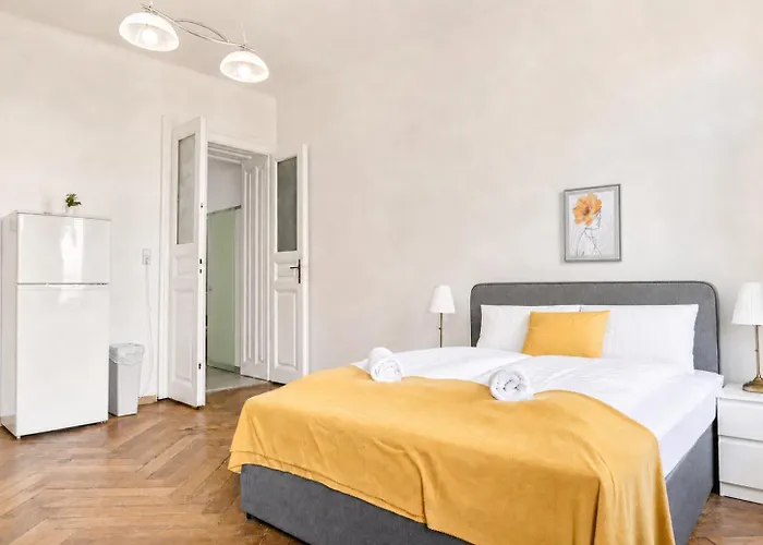 4 Great Near Akh - Ideal For Groups Of 19 Apartment *