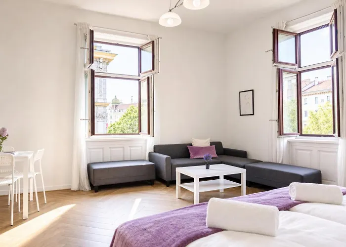 4 Great Near Akh - Ideal For Groups Of 19 Apartment Wien
