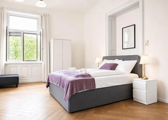 Apartment 4 Great Near Akh - Ideal For Groups Of 19 *